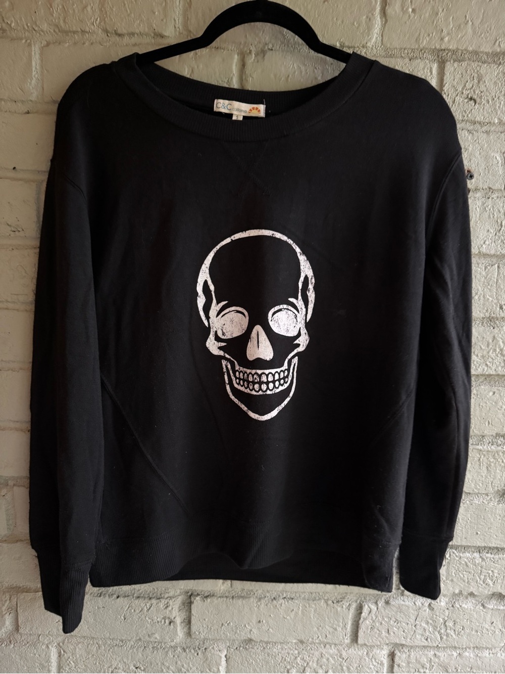 C&C California Black Crewneck Sweatshirt with White Skull Graphic Sz S nwot